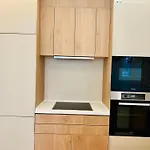 Park Apartment *